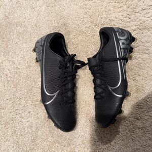 Nike Black and Silver Athletic Shoes
